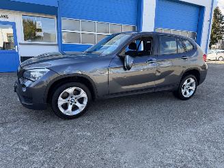Voiture accidenté BMW X1 1.8i  AUTOMAAT 2013/12