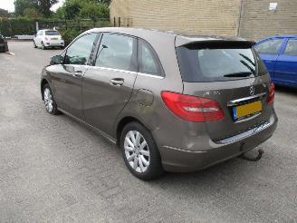  Mercedes B-klasse 180 Ambition Automaat  NAP 2013/7