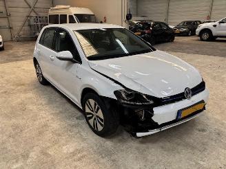 Volkswagen Golf e-Golf picture 5