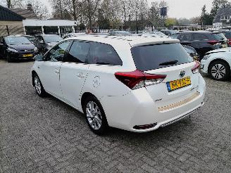 Auto incidentate Toyota Auris 1.8 Hybrid Pano Automaat 2015/11