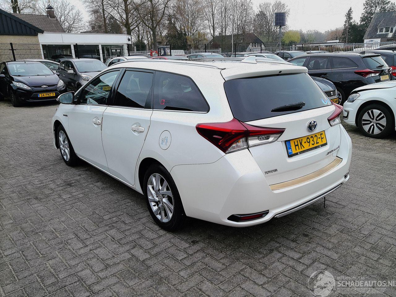 Toyota Auris 1.8 Hybrid Pano Automaat
