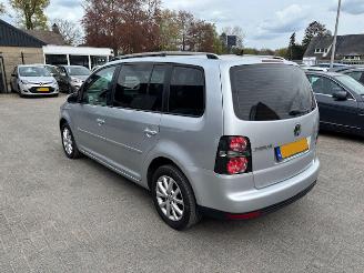 skadebil auto Volkswagen Touran 1.4 TSI Comfortline 2010/9