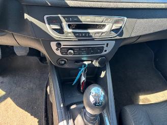 Renault Mégane 1.2 TCe Limited Pano picture 14