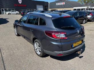 skadebil auto Renault Mégane 1.2 TCe Limited Pano 2016/6