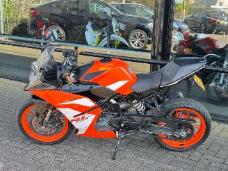 KTM  RC 125 ABS picture 6