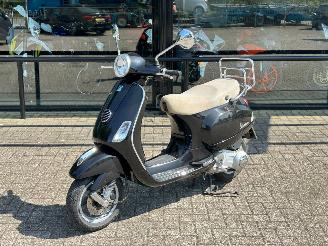 danneggiata motocicli Vespa  LX 125 4T 2010/5