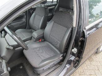 Opel Vectra 2.2-16V Cosmo sedan picture 13