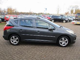 Peugeot 207 SW 1.6 VTI XS picture 6