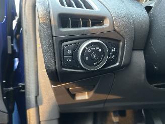 Ford Focus Wagon 1.0 Titanium picture 16