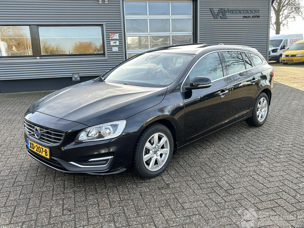 Volvo V-60 2.0 T5 Kinetic 245PK Automaat