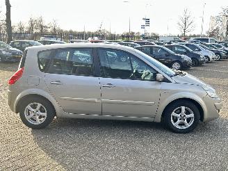 Renault Scenic 1.6-16V Business Line picture 6