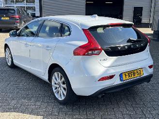 Volvo V-40 1.6 T2 Summum picture 3