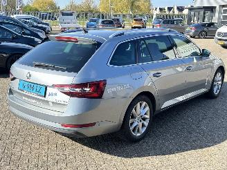 Skoda Superb Combi 2.0 TDI Style Business picture 5