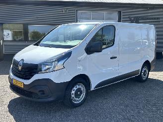 damaged commercial vehicles Renault Trafic 1.6 dCi T27 L1H1 Comfort 2018/4