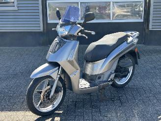 damaged scooters Kymco  People S 2008/4