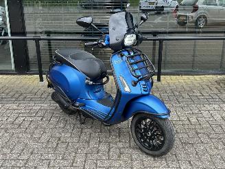 Schade scooter Vespa  Sprint 50 4T 2016/2
