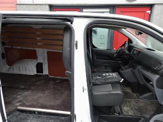 Peugeot Expert 2.0 BlueHDI 120 pk Standard Premium 3 zits picture 27