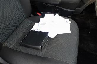 Volkswagen Transporter 2.0 TDI L2H1 DC 4Motion Highline 2 x schuifdeur picture 16