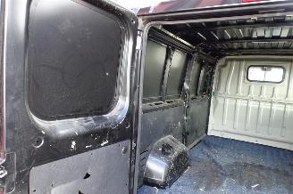 Peugeot Boxer 330 2.2 BlueHDi 120 L2H1 Premium airco picture 21