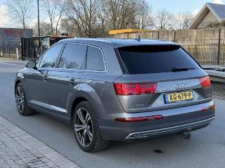 Audi Q7 E-TRON picture 4