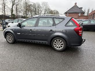 Kia Cee d 1.6 X-tra (Stationwagen 5-dr.) picture 24