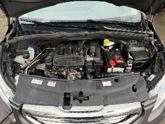 Peugeot 2008 1.2 PureTech Style (SUV 5-dr.) picture 5