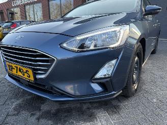 Ford Focus 1.0 EcoBoost Titanium Business picture 34