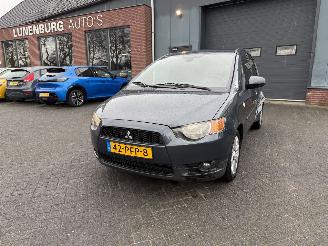 Schadeauto Mitsubishi Colt 1.3 Edition Two (Hatchback 5-dr.) 2011/1
