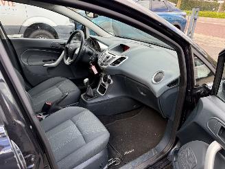 Ford Fiesta 1.25 Ghia (Hatchback 5-dr.) picture 23