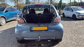 Toyota Aygo 1.0-12V Comfort (Hatchback 3-dr.) picture 13