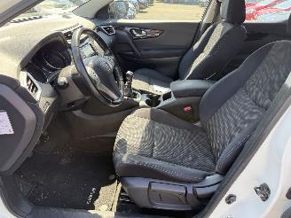 Nissan Qashqai 1.2 Acenta (SUV 5-dr.) picture 25