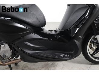 Piaggio Beverly 350 Sport Police ABS picture 12