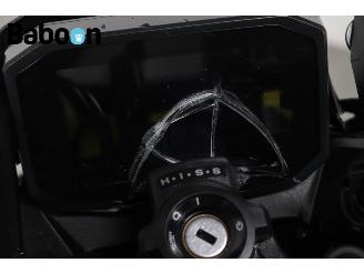 Honda CB 750 Hornet picture 18