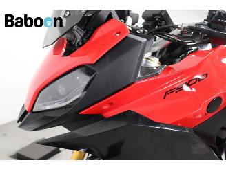 BMW  F 900 XR picture 22