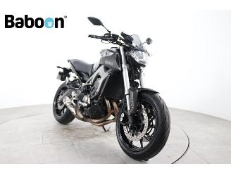 Yamaha MT-09  picture 2