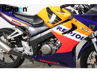 Honda CBR 125 R Repsol picture 10
