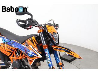 KTM 690 SMC R picture 9