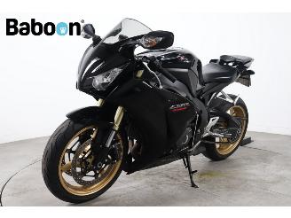 Honda CBR 1000 RR Fireblade picture 4