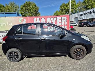 Toyota Yaris 1.0 vvti acces AIRCO picture 2