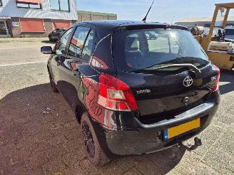 Toyota Yaris 1.0 vvti acces AIRCO picture 4