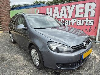 Voiture accidenté Volkswagen Golf 1.2 tsi trendline bluemotion 2011/8