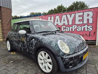 damaged passenger cars Mini Cooper 1.6 chilli special paint 2003/3