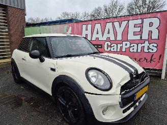 krockskadad bil auto Mini One 1.2 one 2014/9