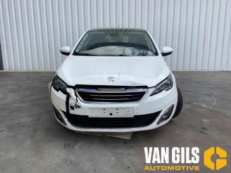 Autoverwertung Peugeot 308 308 (L3/L8/LB/LH/LP), Hatchback 5-drs, 2013 / 2021 1.2 12V e-THP PureTech 130 2014