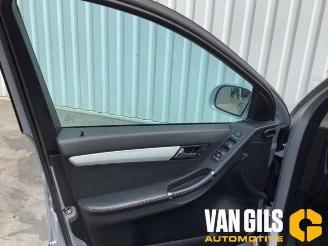 Mercedes R-klasse R (W251), MPV, 2005 / 2014 3.0 320 CDI 24V 4-Matic picture 15