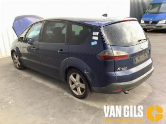 Ford S-Max  picture 4