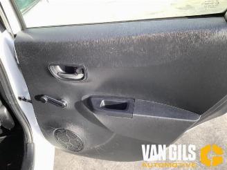 Toyota Yaris Yaris III (P13), Hatchback, 2010 / 2020 1.0 12V VVT-i picture 12