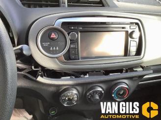 Toyota Yaris Yaris III (P13), Hatchback, 2010 / 2020 1.0 12V VVT-i picture 18