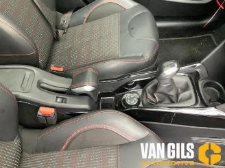 Peugeot 2008 2008 (CU), MPV, 2013 / 2019 1.2 12V e-THP PureTech 110 picture 24