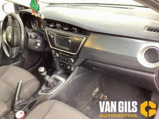 Toyota Auris  picture 12